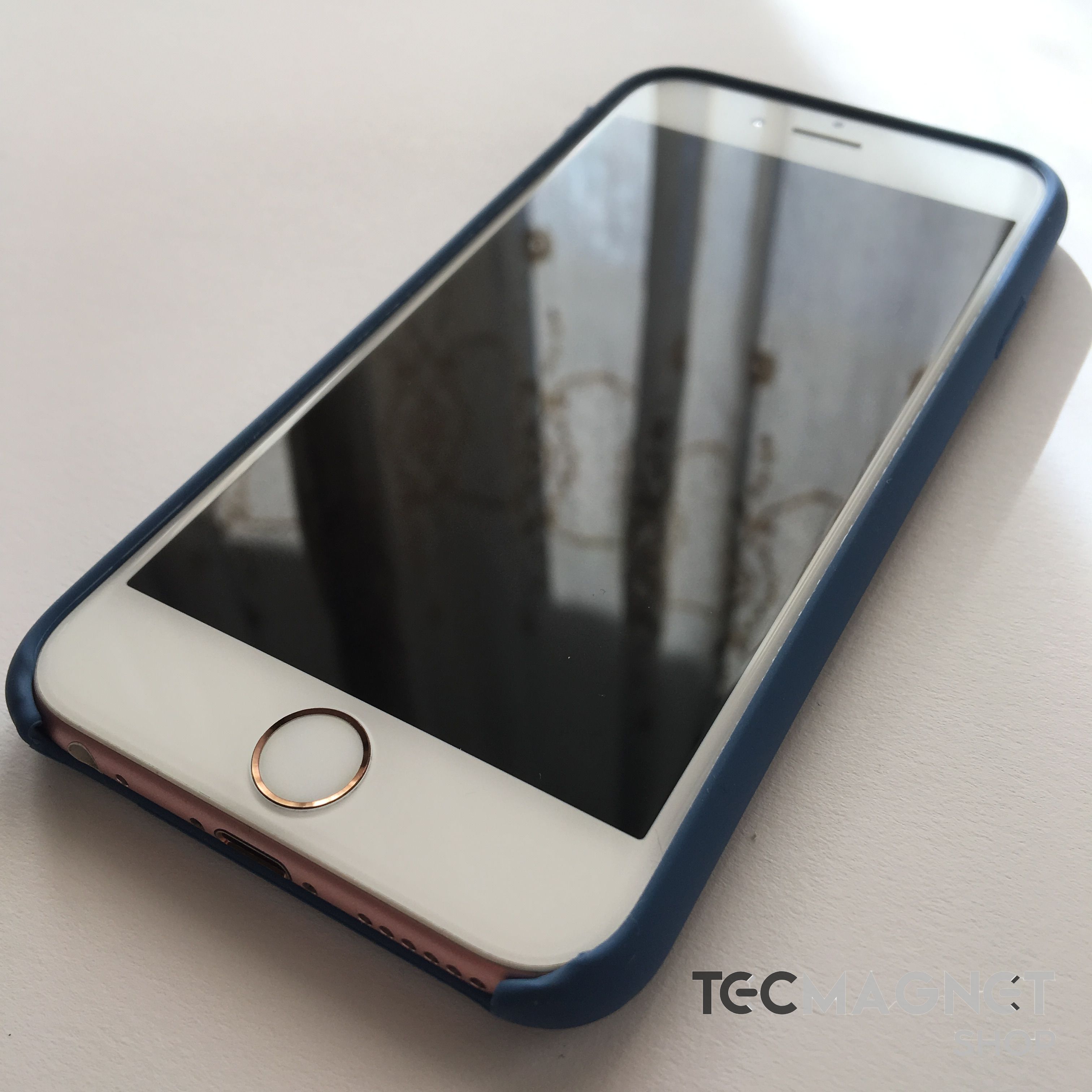 tecmagnetshop_royal_blue_iphone6s_case