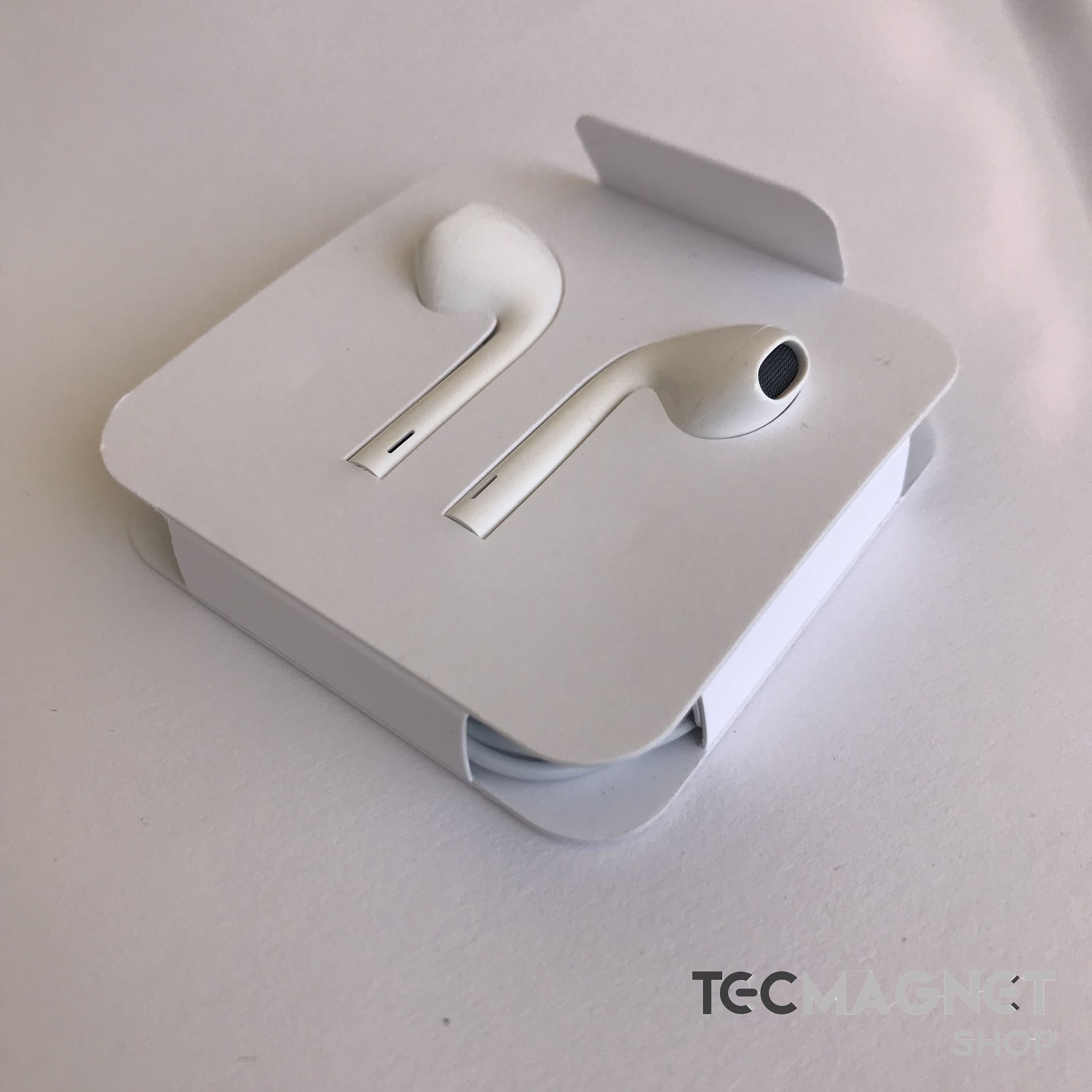 lightning_earbuds_for_iphone_new_tecmagnetshop